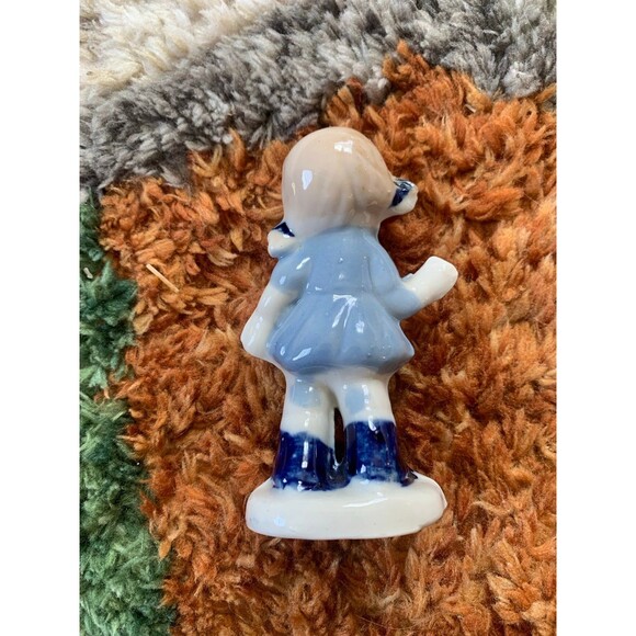 Vintage Dutch girl figurine - Picture 2 of 5